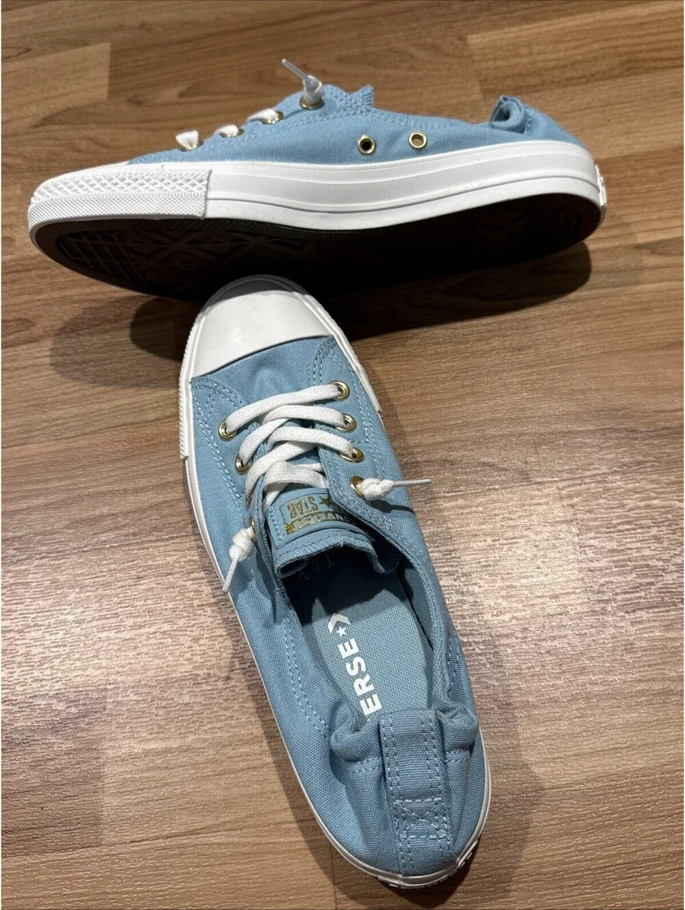Converse brand new